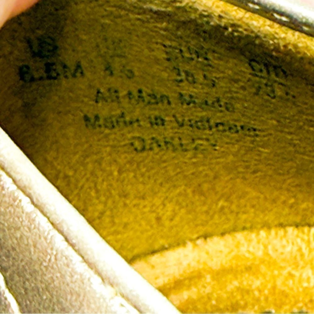 Natural Soul Women’s Gold Flats with Flower Embellishment, Size 6.5 - Picture 6 of 8